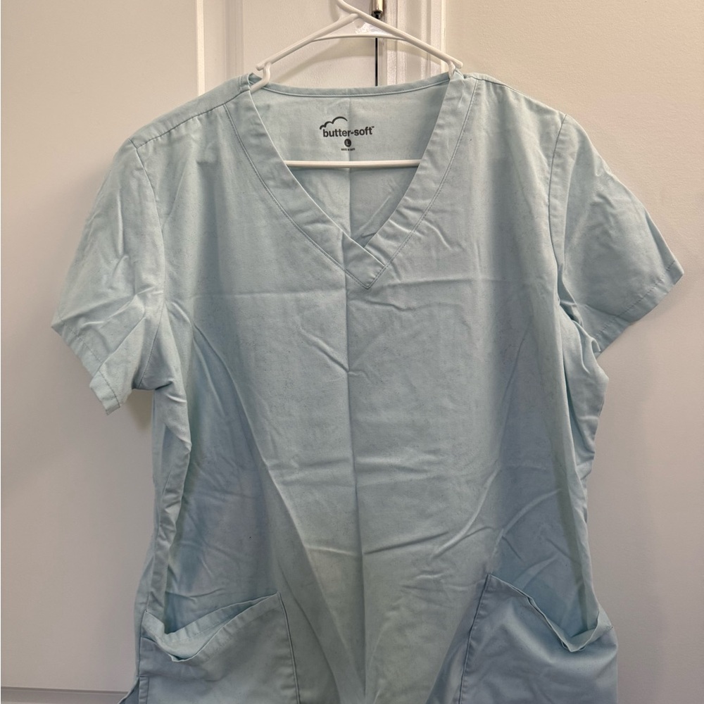 Butter Soft Women's Sky Blue Scrub Top